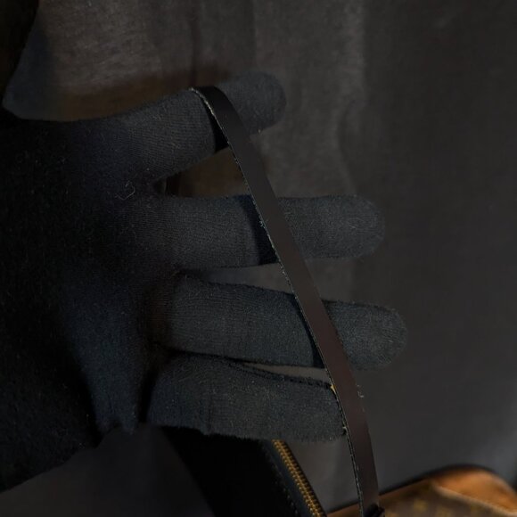 LOUIS VUITTON Black Epi Leather Accessories Pochette 24 Bag - Picture 11 of 15